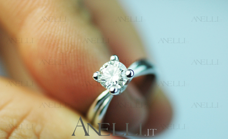 solitario-con-diamante-di-0-80-carati-colore-d-purezza-vs1-5 solitario-con-diamante-di-0-80-carati-colore-d-purezza-vs1-5