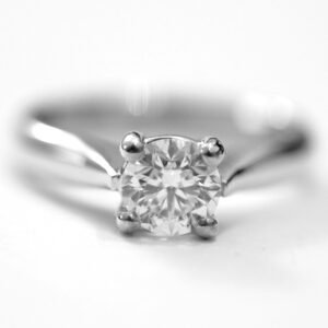 solitario-con-diamante-di-0-90-carati-colore-g-purezza-vs1-6-2