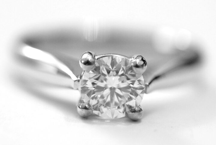 solitario-con-diamante-di-0-90-carati-colore-g-purezza-vs1-6-2