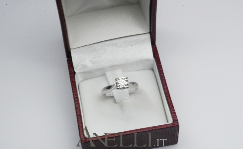 solitario-con-diamante-di-0-90-carati-colore-g-purezza-vs1-8