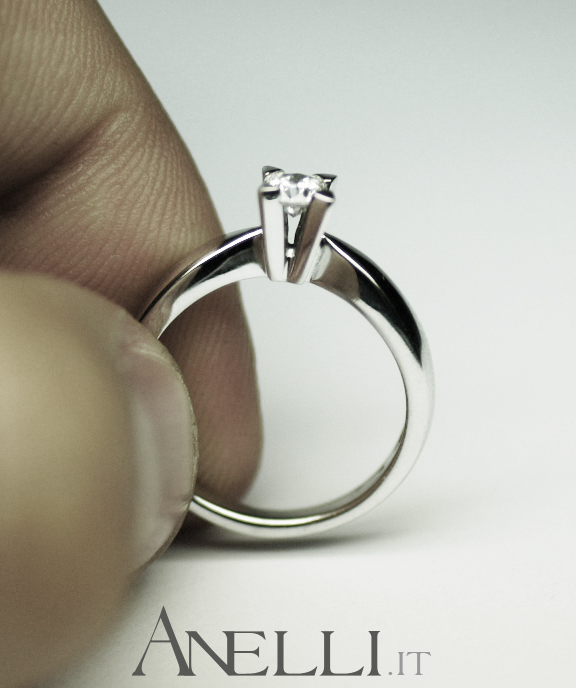 solitario-con-diamante-di-mezzo-carato-f-vvs1-2 solitario-con-diamante-di-mezzo-carato-f-vvs1-2