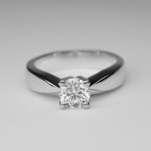 solitario-in-platino-con-diamante-0-40-carati-d-vs1