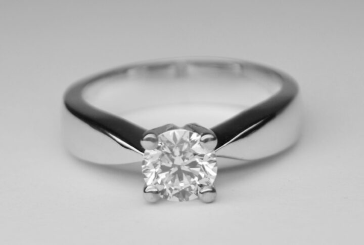 solitario-in-platino-con-diamante-0-40-carati-d-vs1