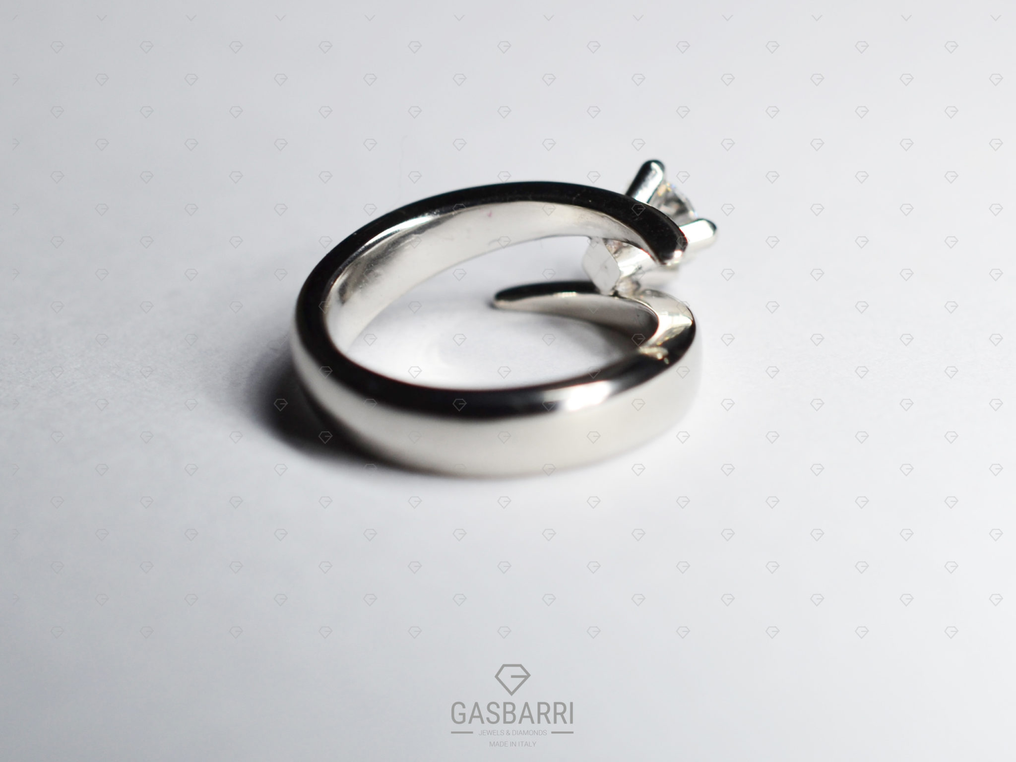 solitario-platino-anniversario-4 solitario-platino-anniversario-4