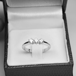 trilogy-classico-0-36-carati-f-vvs1-1